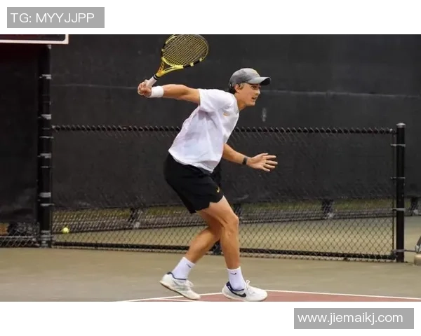 深圳网球队的耐力之道：揭秘网球巨献背后的训练与坚持