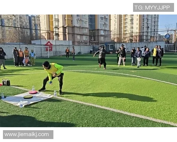 武汉飞盘队在极限运动会中的战术表现分析与点评